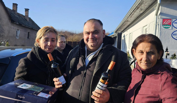 Mikulás 2024 , Karacsonyi ajándékozás