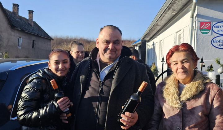 Mikulás 2024 , Karacsonyi ajándékozás