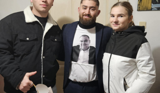 2.Romafesztivál alkalmából ingyen hajnyírás Hajnalka Ferdinánd Görgei és Dabkó Iván nagylelkű gesztusuk a Keszi lakosok felé